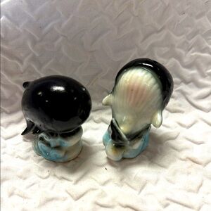 Vintage Adorable Whale Ceramic Figurines Mini Salt&Pepper Shakers